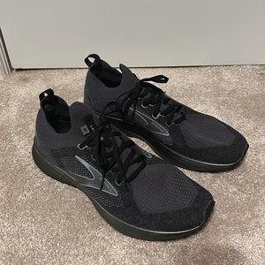 Levitate 5 men's brooks stealth fit size 13